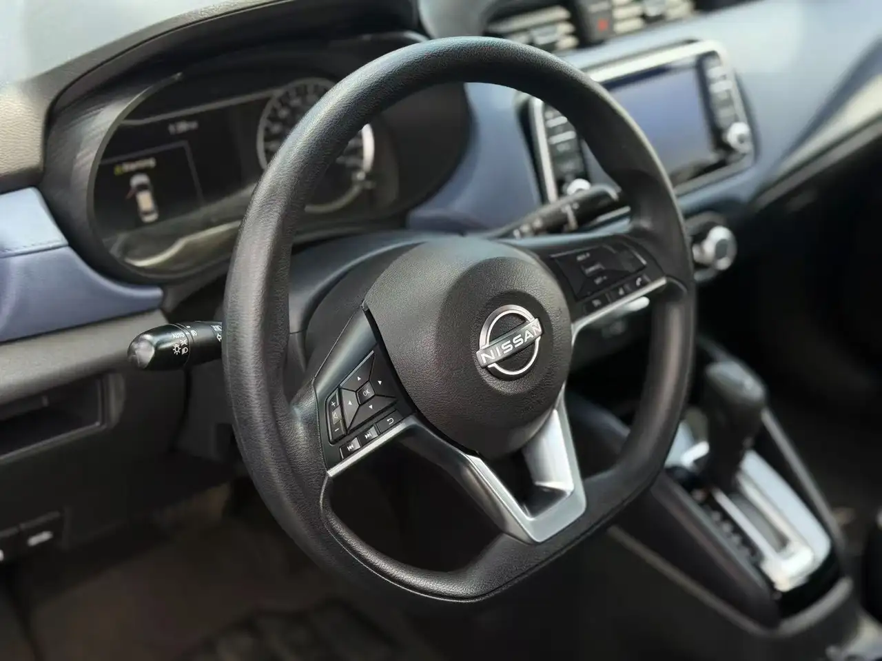 Nissan Versa снимка Nissan Versa