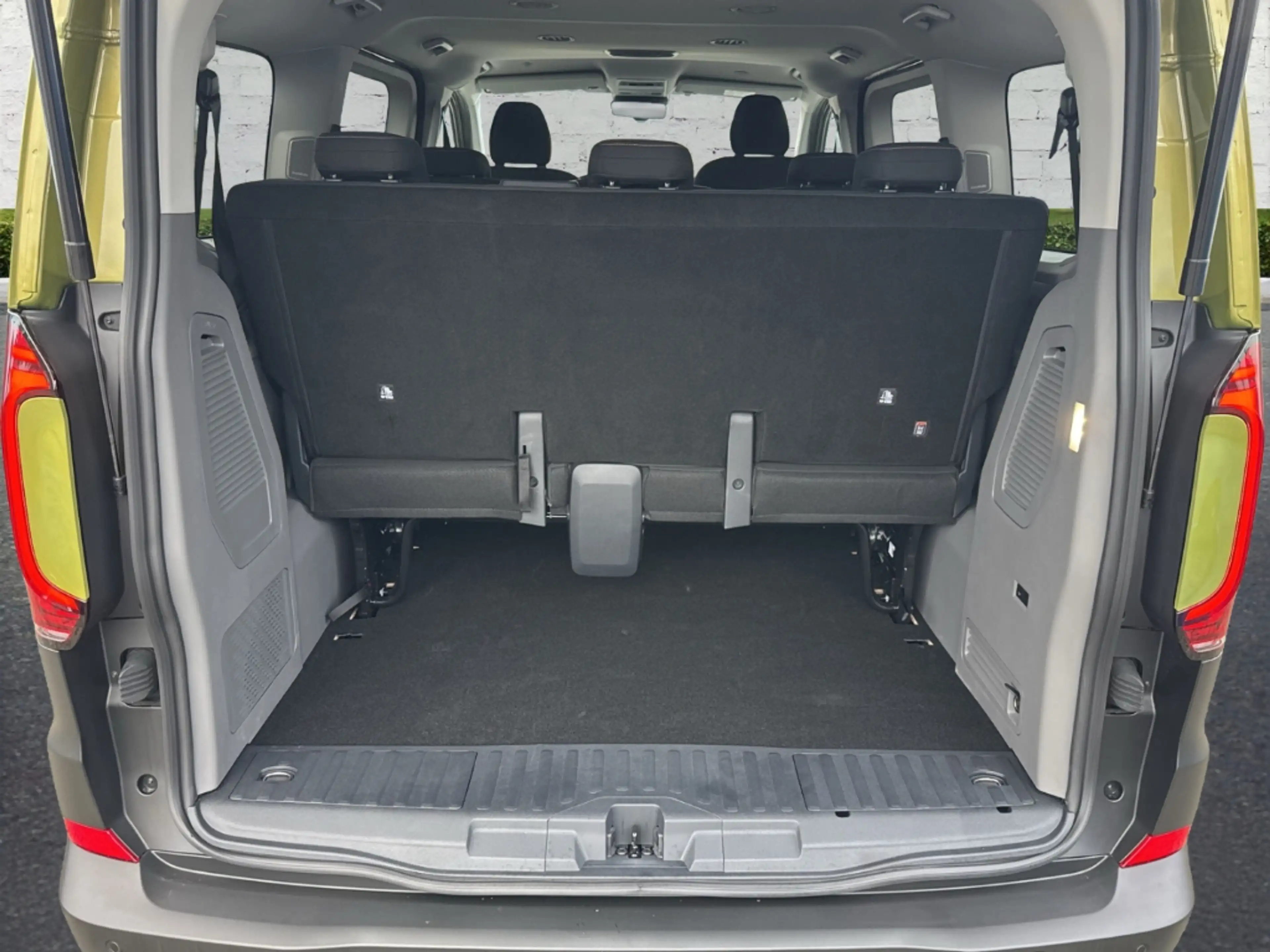 Volkswagen T7 Caravelle PanAmericana 2,0 l TDI 4Motion KR Navi Digitales C — photo 15