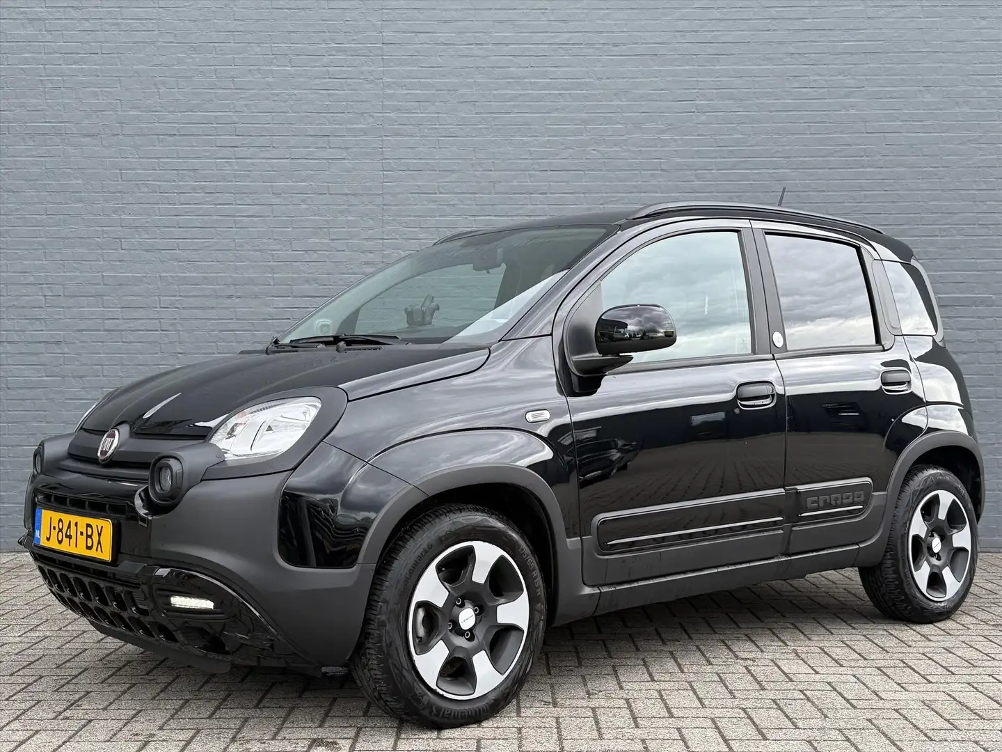 Fiat Panda 1.0 70pk Hybrid Launch Edition | Climate Control | Zwart - 2
