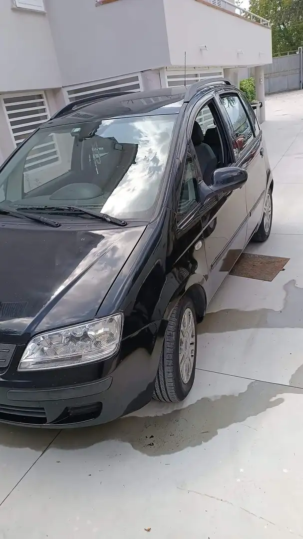 Fiat Idea 1.3 mjt 16v Black Star - 2
