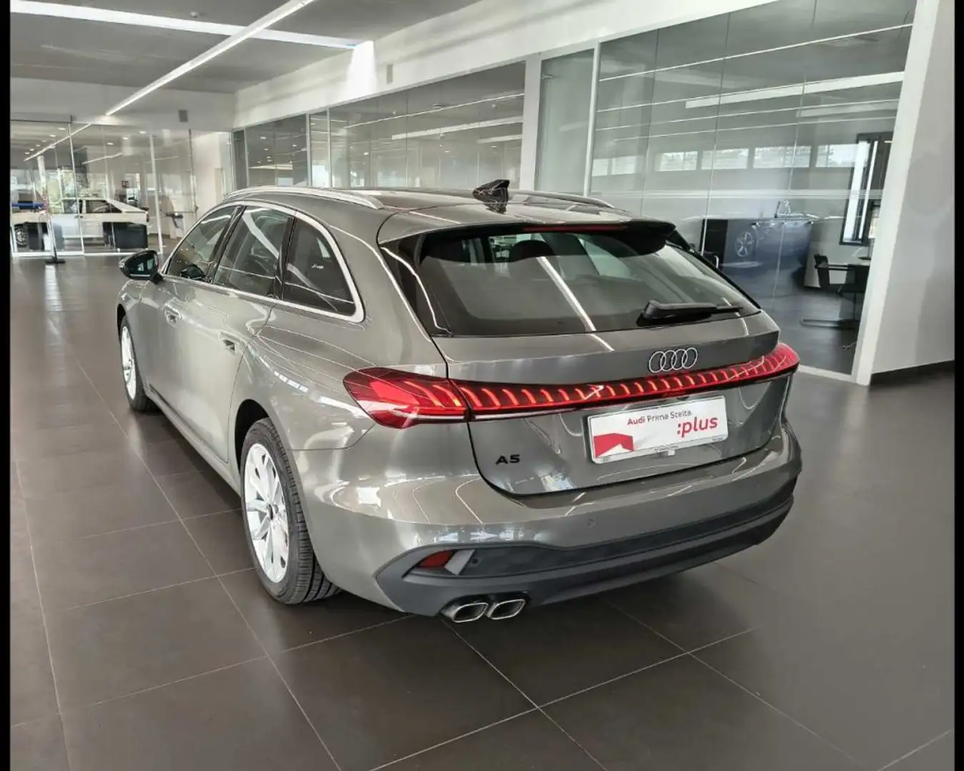 Audi A5 Avant TDI 150 kW mHEV+ S tronic quattro Business Grau - 2