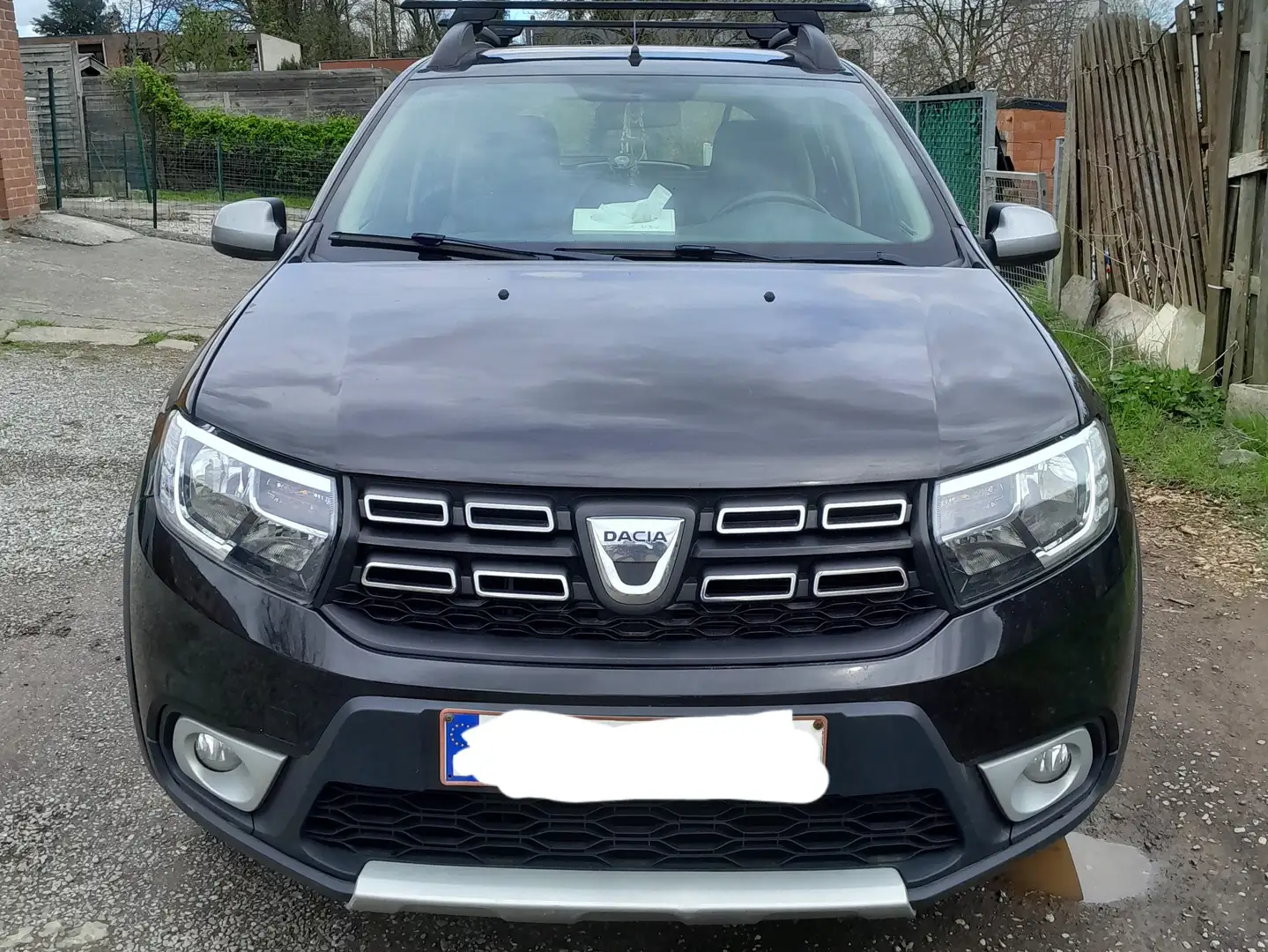 Dacia Sandero 0.9 TCe Ambiance Zwart - 1
