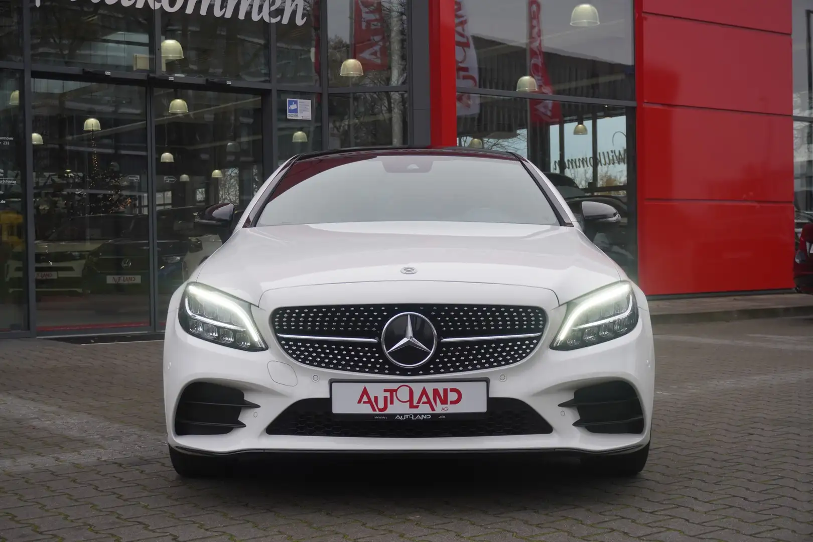 Mercedes-Benz C 200 C200 AMG Line LED Navi Pano 19Z Weiß - 2