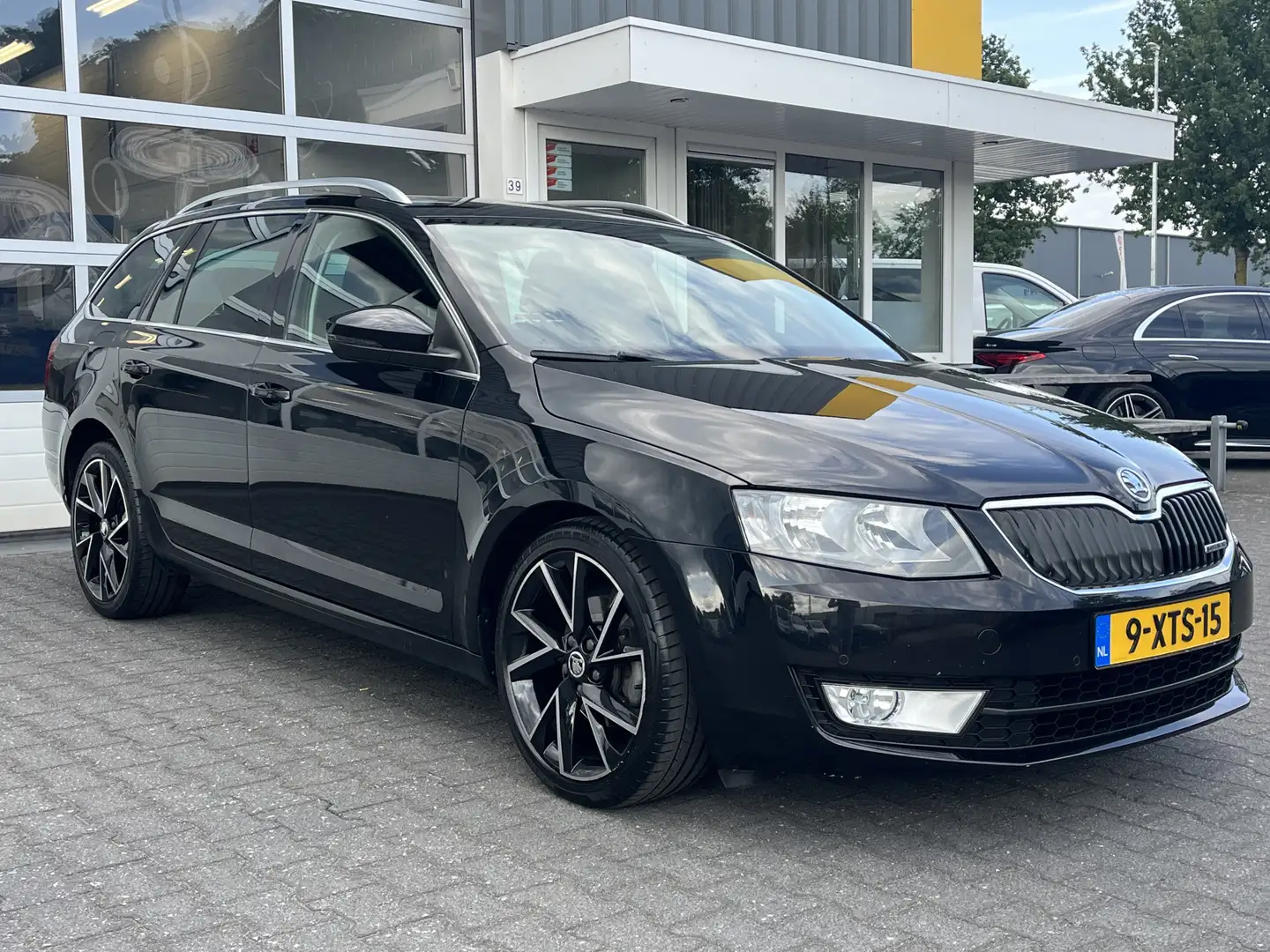 Skoda Octavia Combi 1.6 TDI Greenline Businessline Cruise contro Zwart - 1