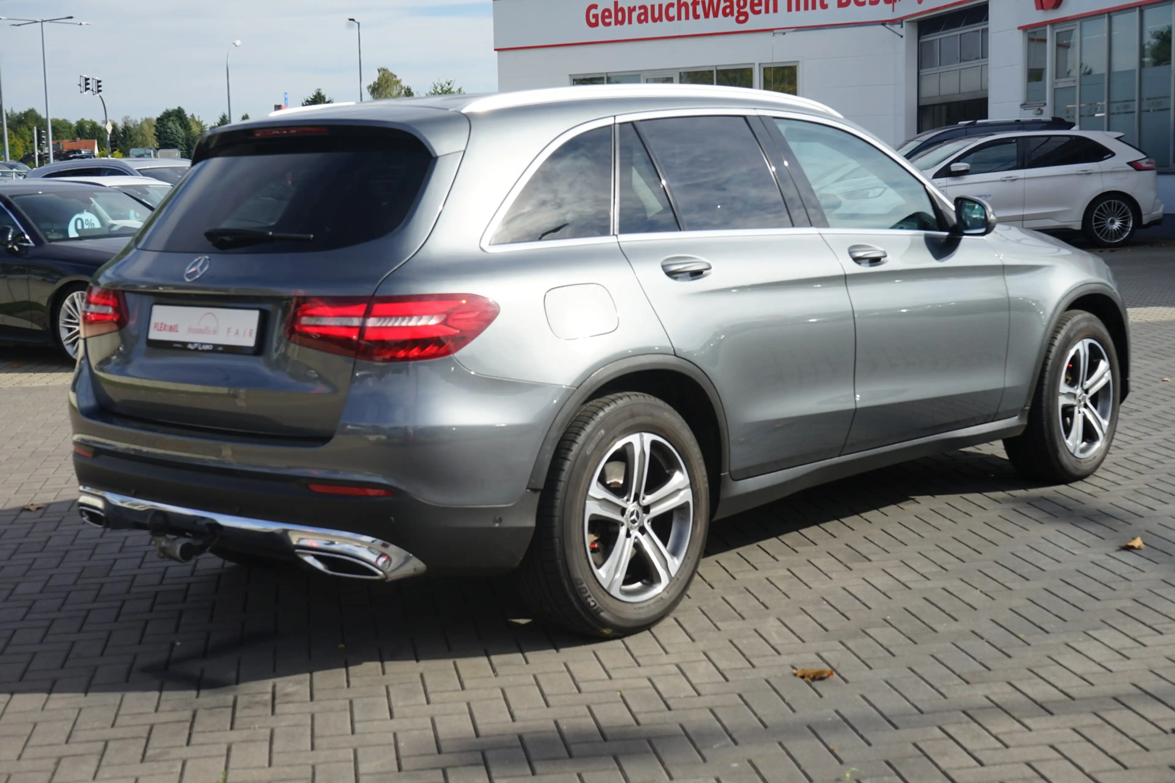 Mercedes-Benz GLC 250 d 4Matic LED Navi AHK Kamera Sitzheizung — photo 7