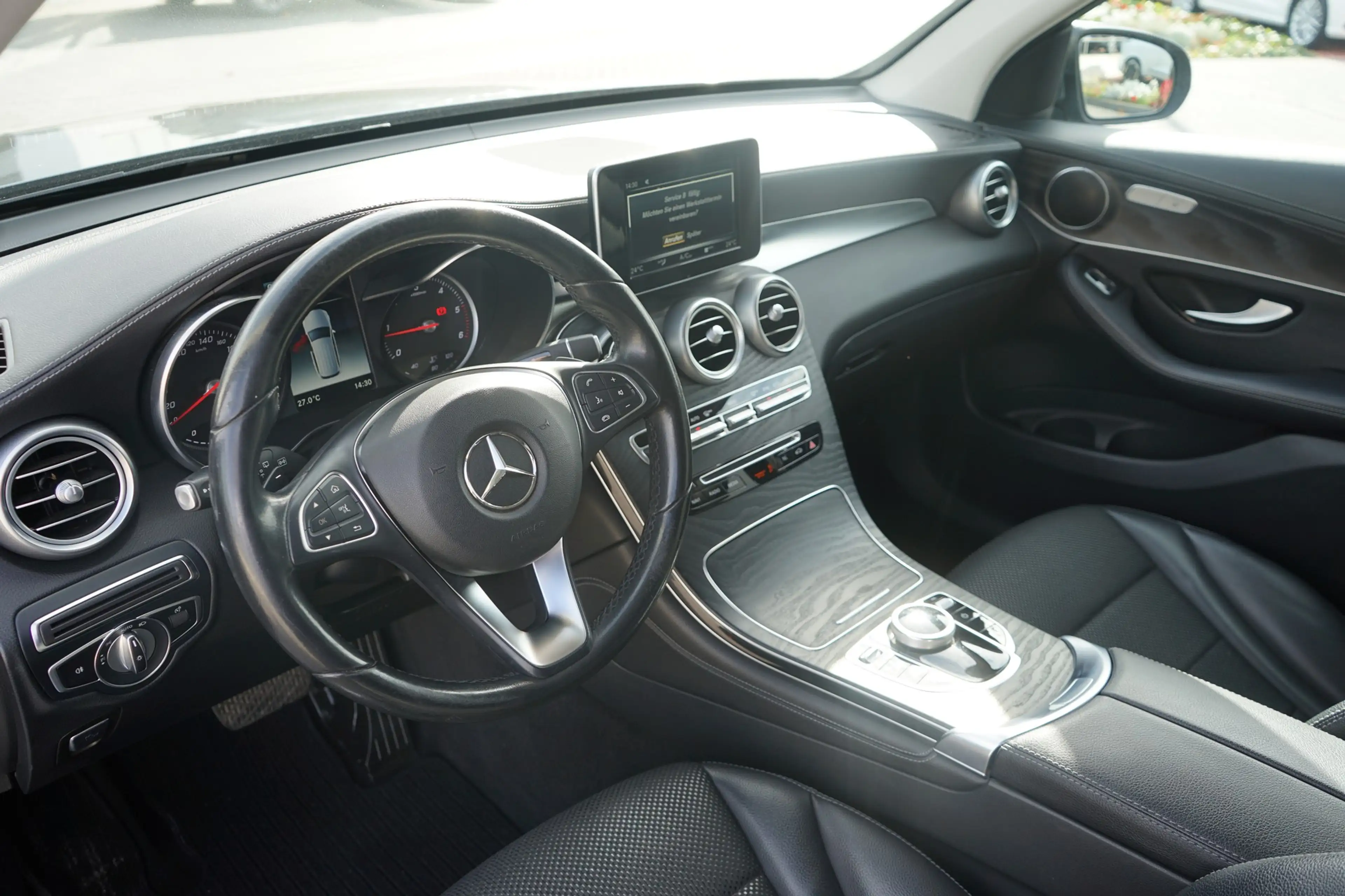 Mercedes-Benz GLC 250 d 4Matic LED Navi AHK Kamera Sitzheizung — photo 14