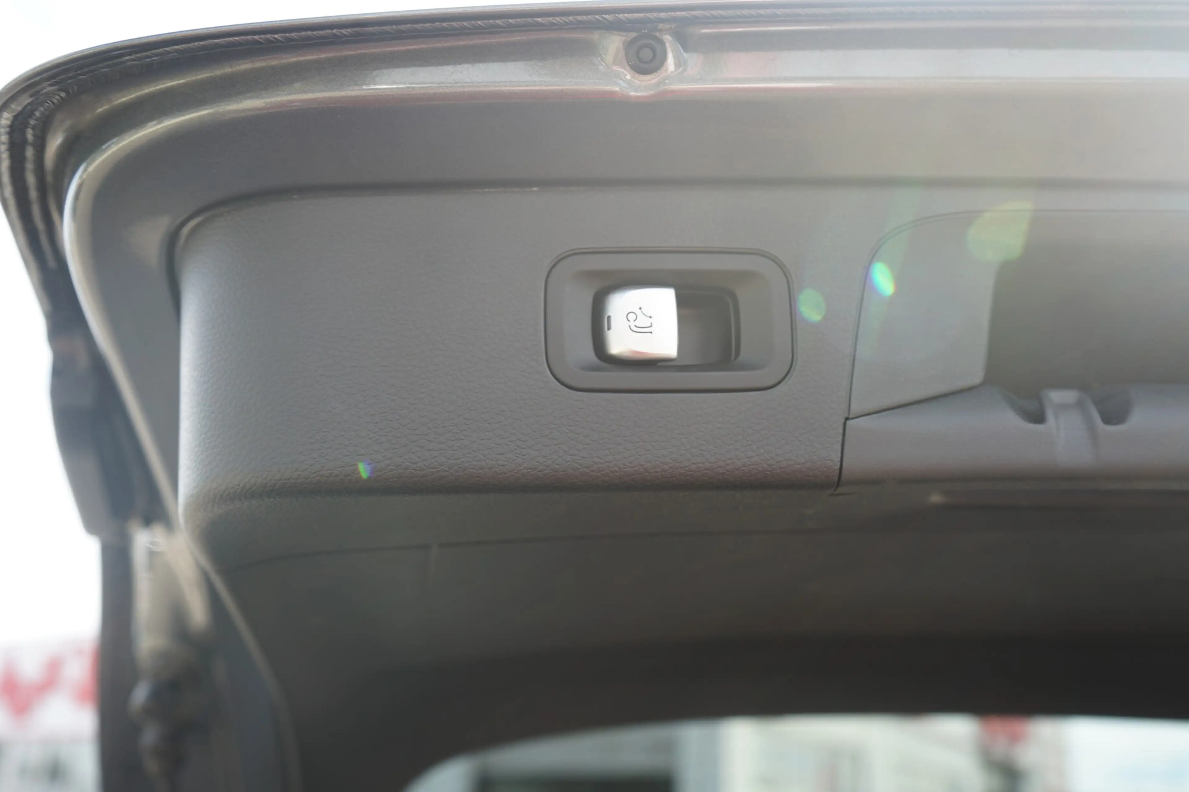 Mercedes-Benz GLC 250 d 4Matic LED Navi AHK Kamera Sitzheizung — photo 13