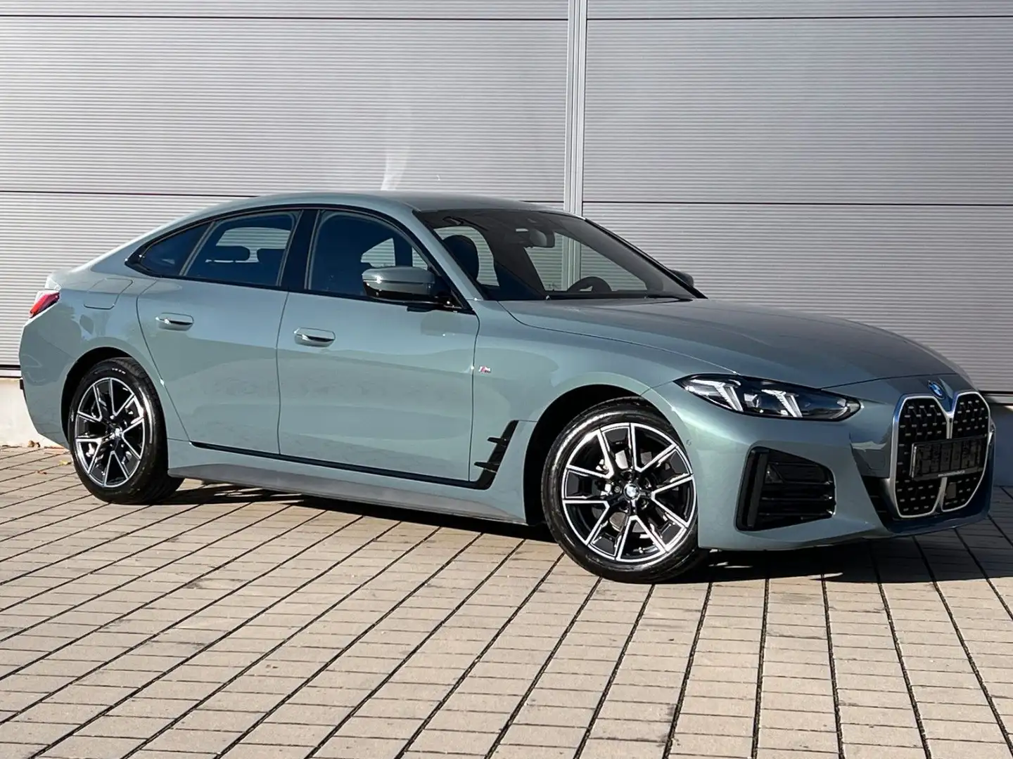 BMW 420 i Gran Coupe LCI*M Sport*HUD*360°*DrivAss* Grau - 2