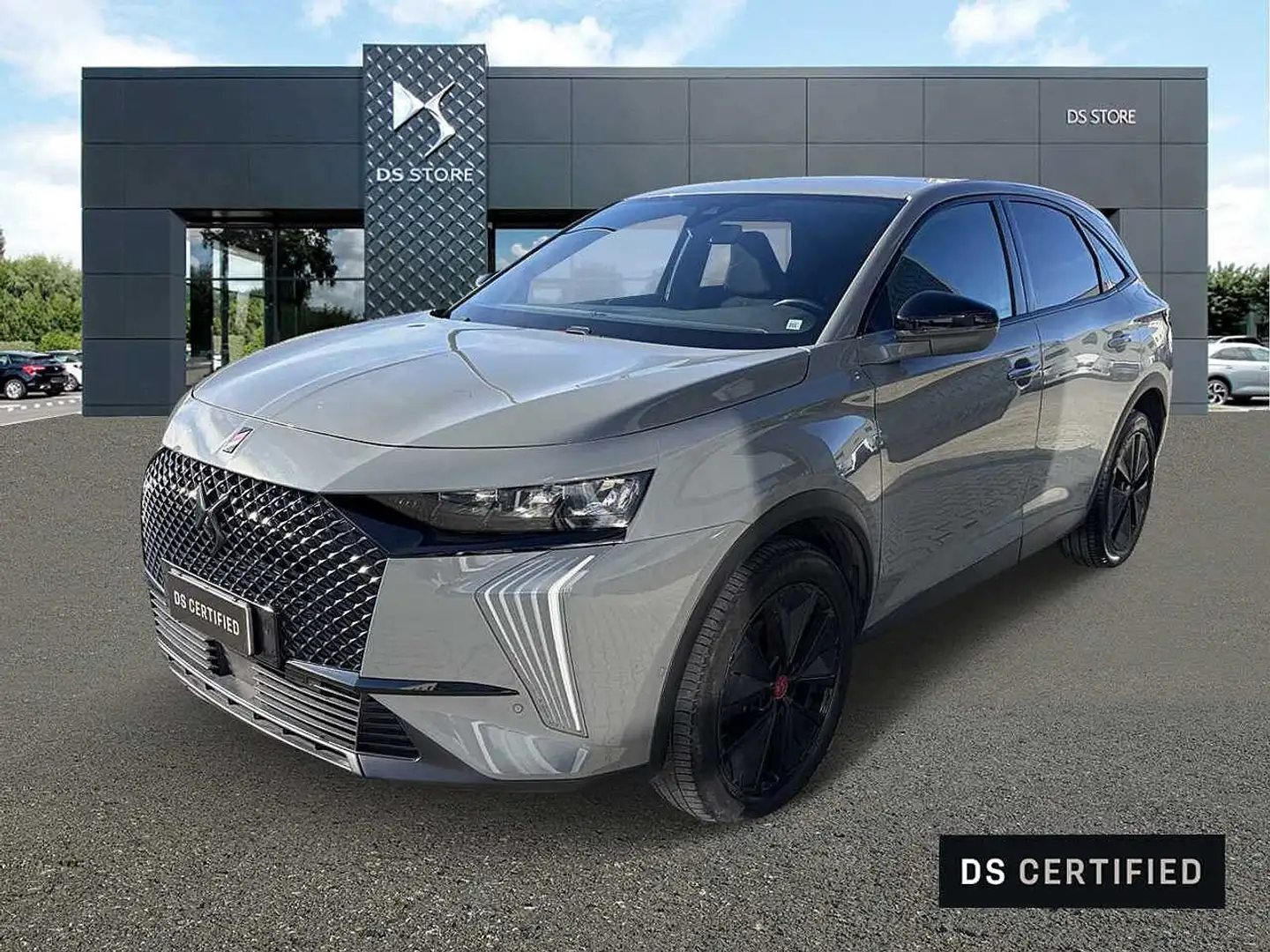 DS Automobiles DS 7 7 DS 7 BlueHDi 130 CV EAT8 Performance Line Grau - 1
