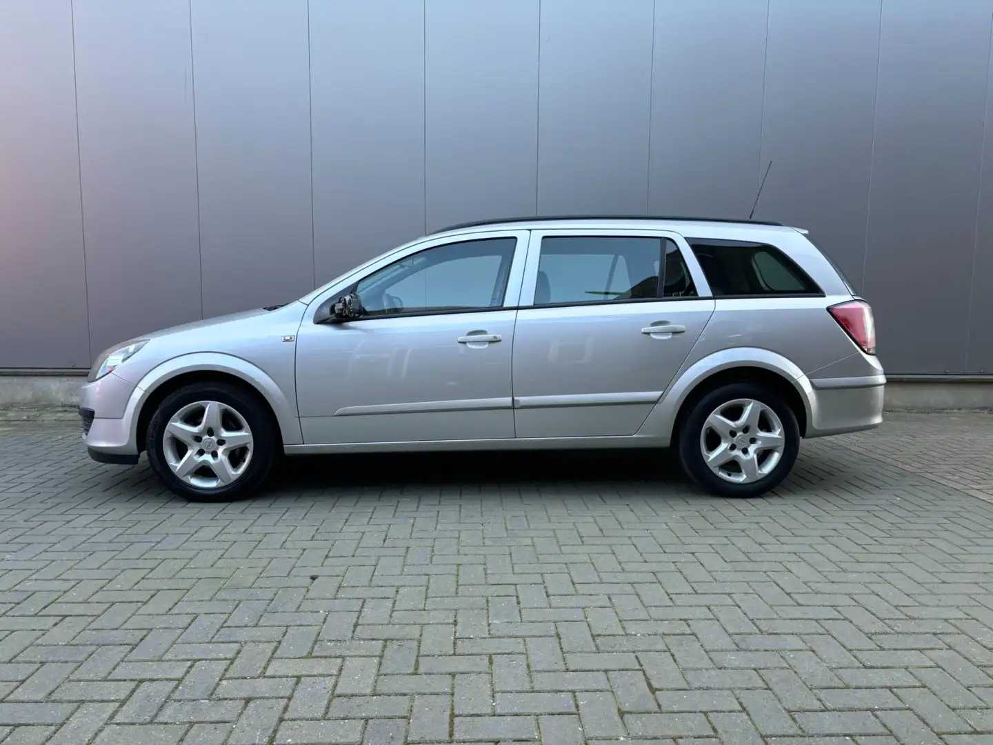 Opel Astra Wagon 1.4 Business Gris - 2