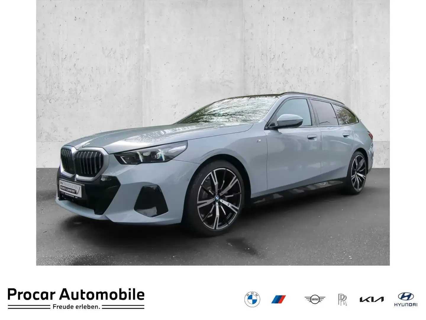 BMW 520 d Touring M Sport HUD PANO ACC 360°KAM RFK Grau - 1
