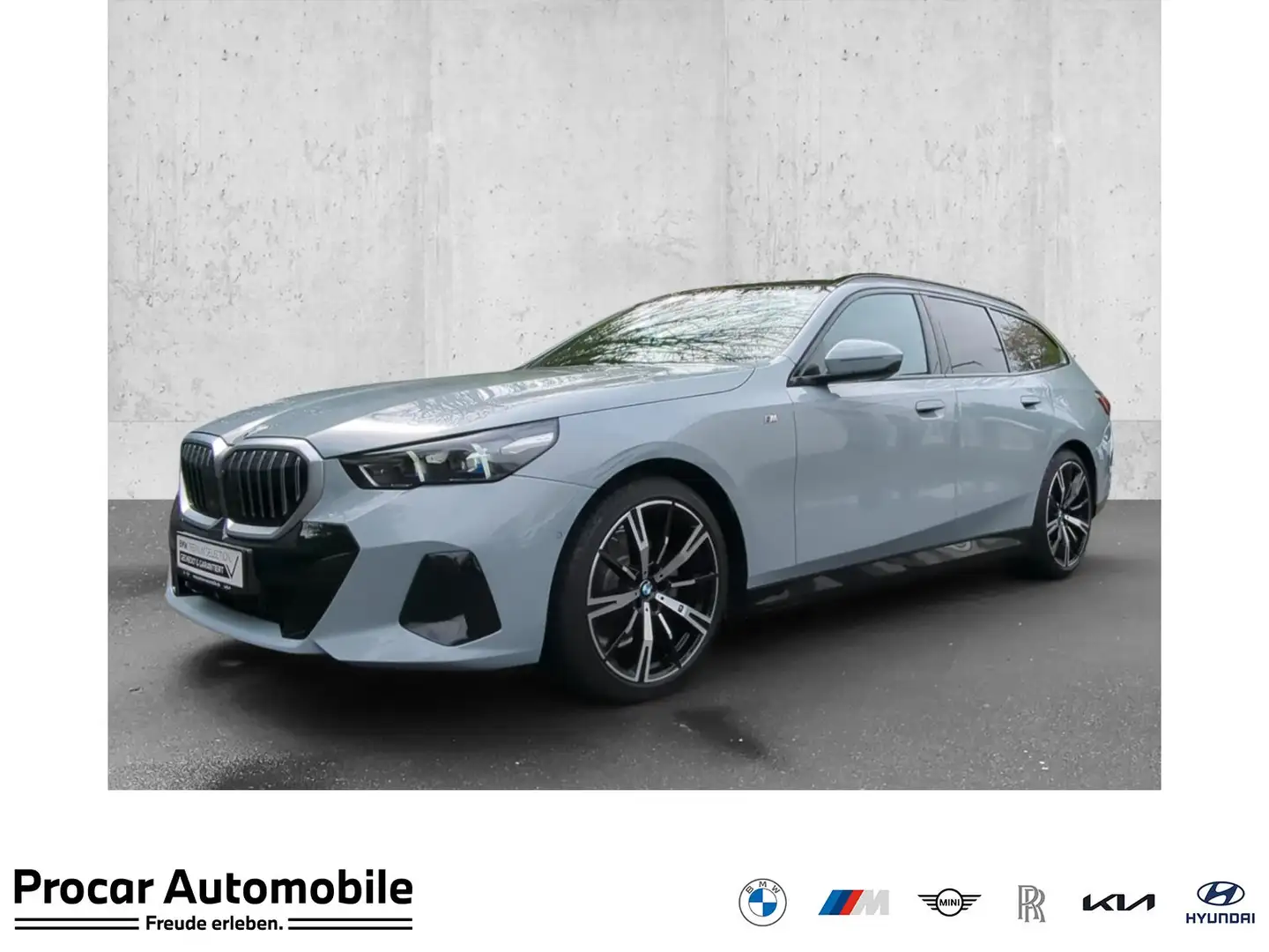 BMW 520 d Touring M Sport HUD PANO ACC 360°KAM RFK Grau - 1