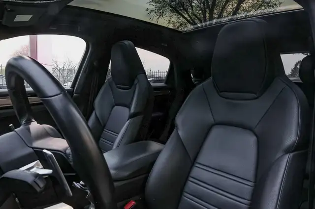 Porsche Cayenne view 12