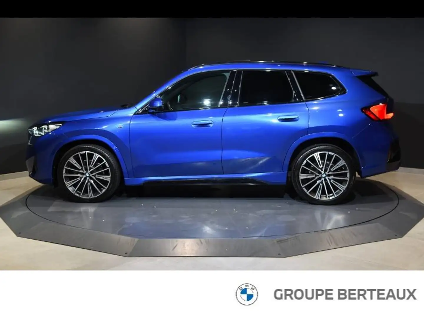 BMW X1 sDrive18d 150ch M Sport Bleu - 2