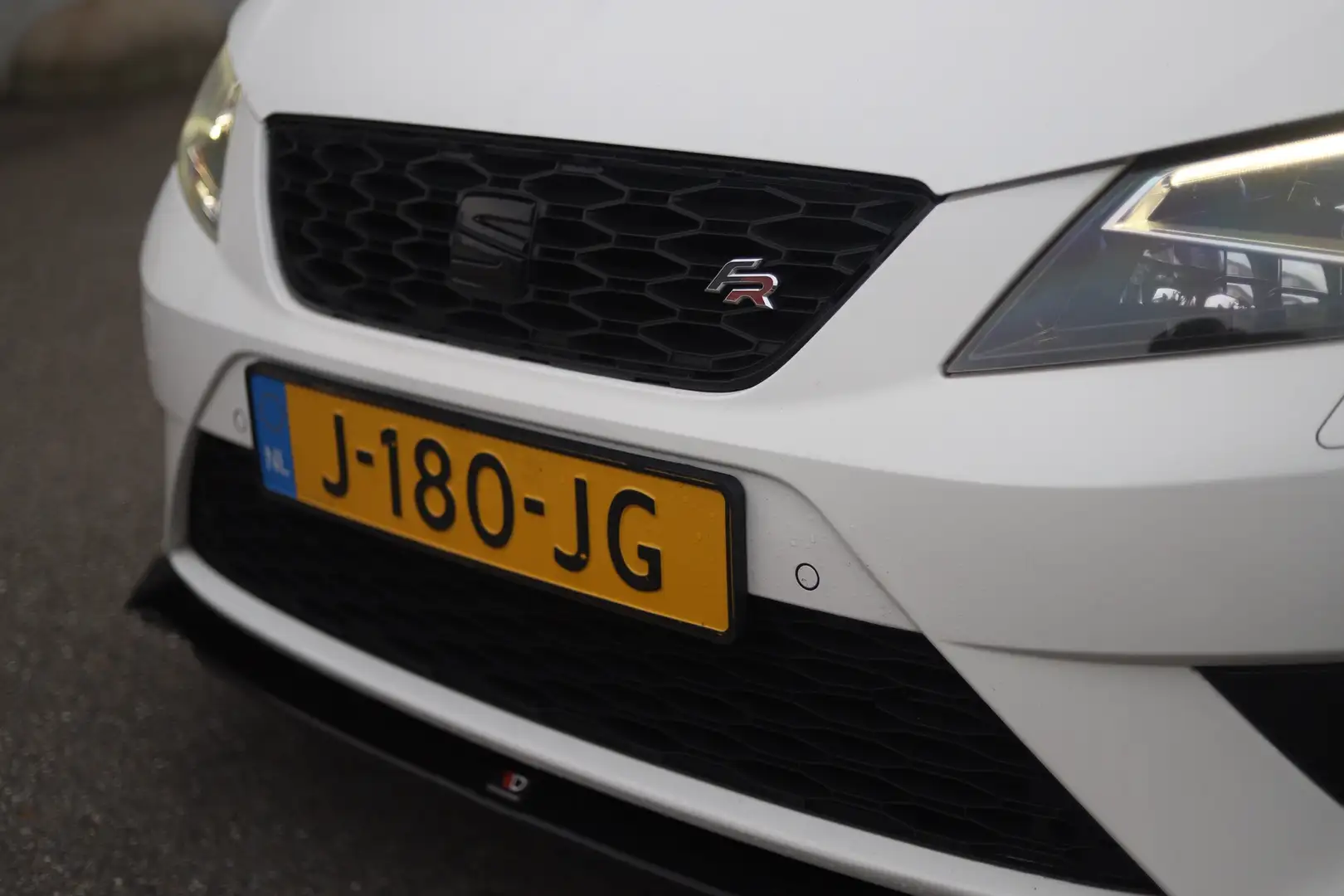 SEAT Leon 1.4 TSI FR Wit - 2