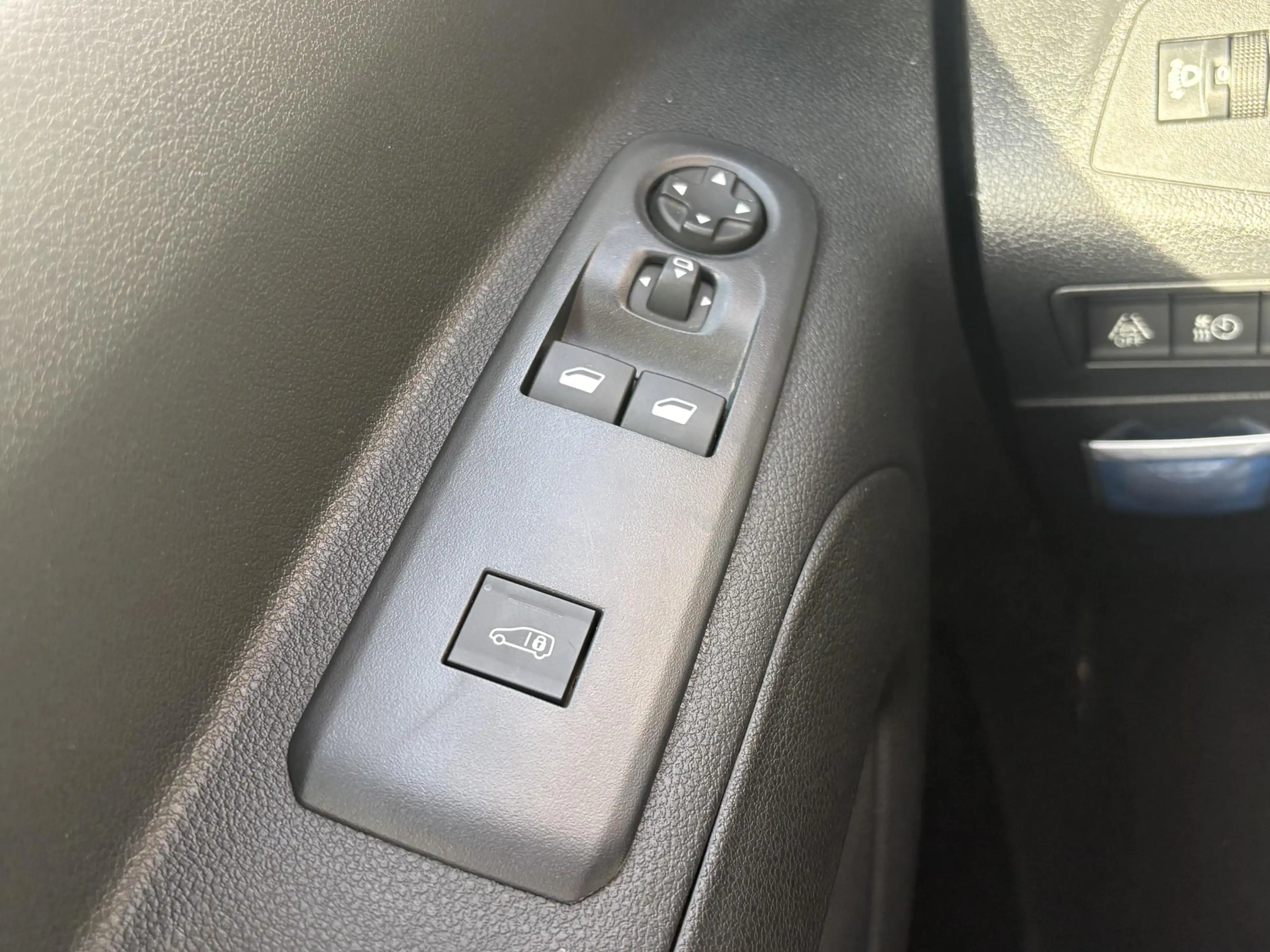 Peugeot Partner e-Partner 136 L1 50 kWh | CRUISE CONTROL | SMARTPH — photo 13