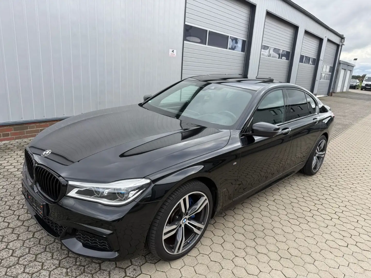 BMW 730 d xDrive M Sport Paket Noir - 1