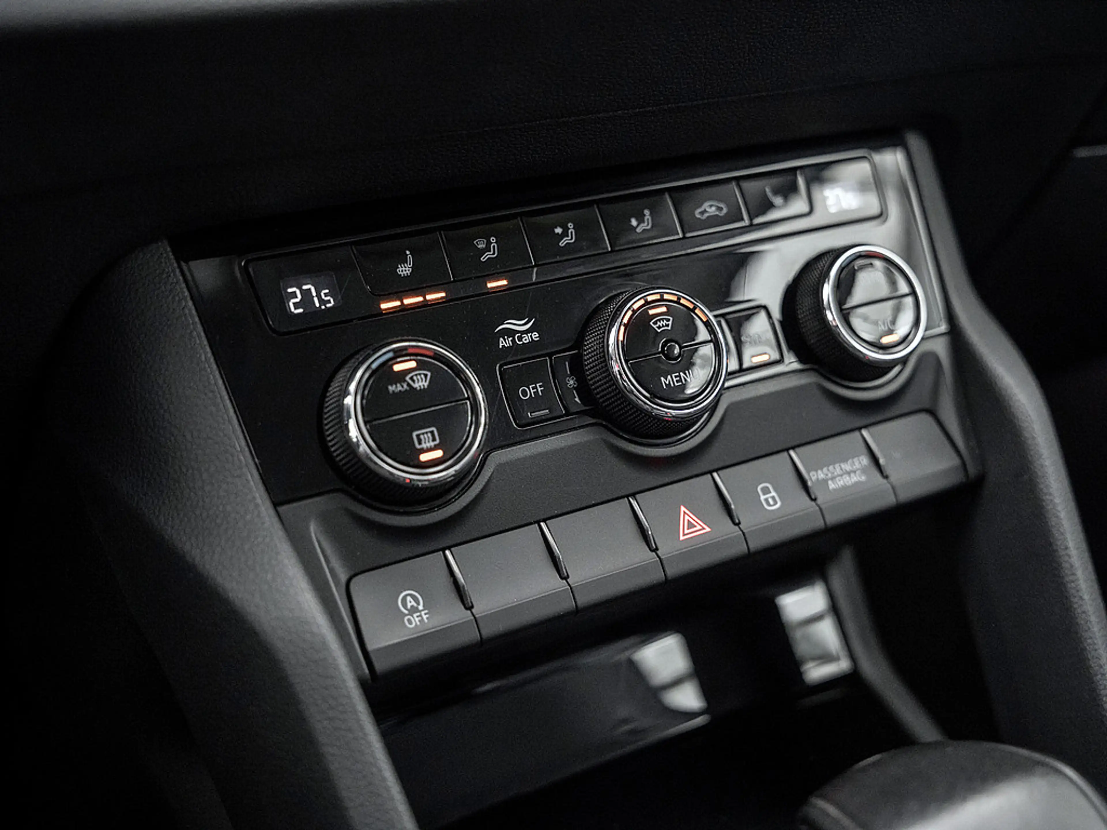 Skoda Karoq 1.5 TSI Tour DSG ACC Navi PDC SHZ DAB — photo 8