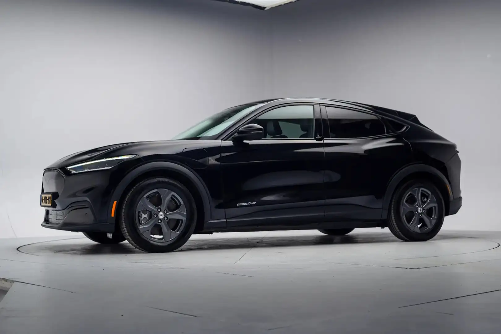 Ford Mustang Mach-E RWD 75 kWh [ Adapt.cruise Navi Camera Full LED ] Negru - 2