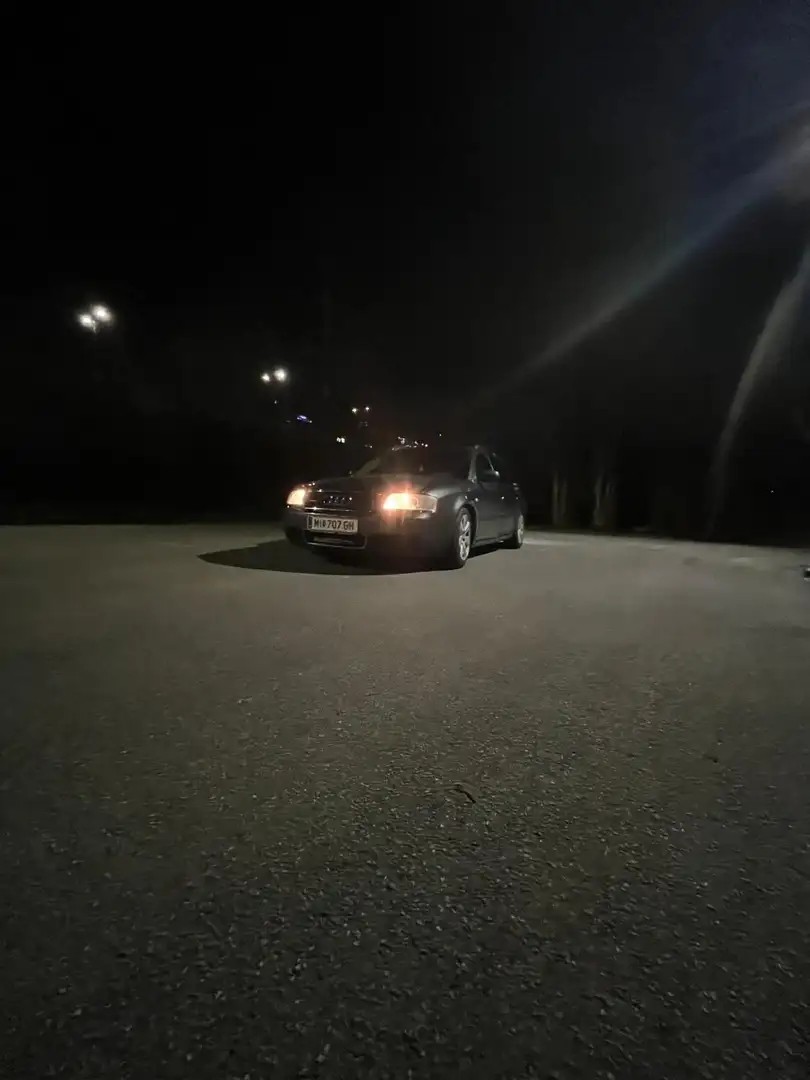 Audi A6 Avant quattro 2,5 V6 TDI - 1