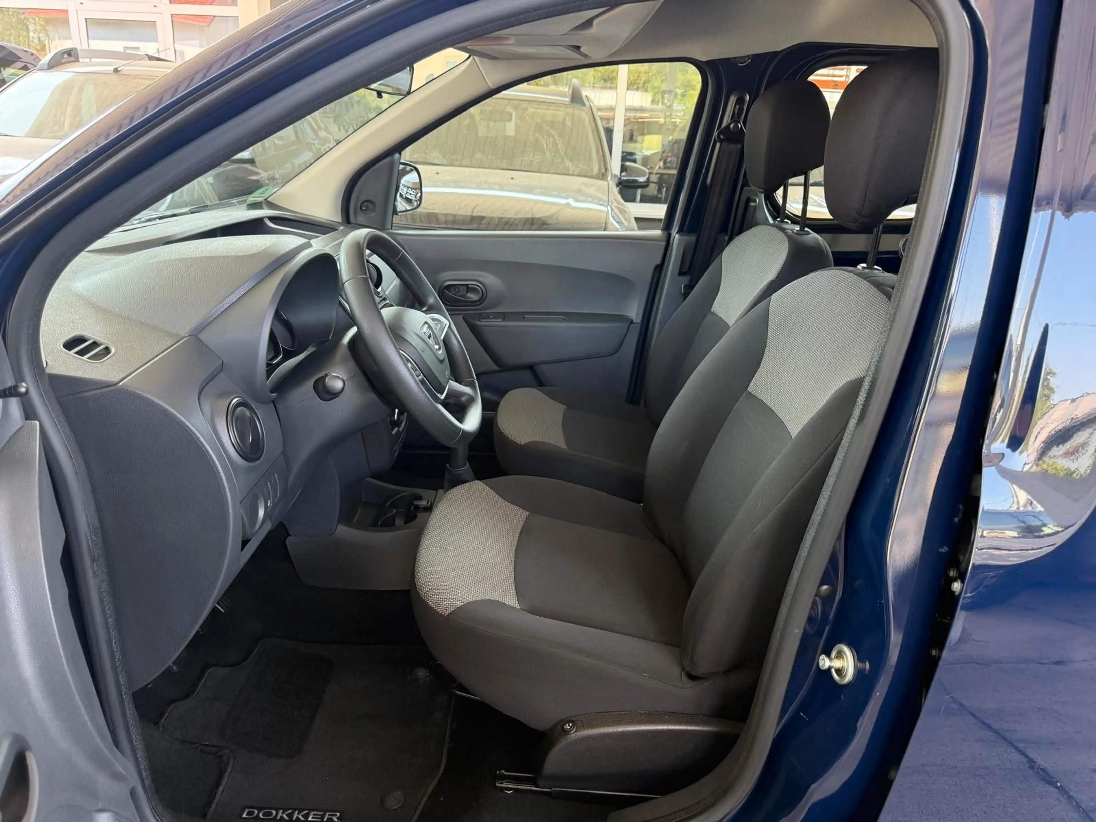 Dacia Dokker *KLIMA*PDC*SHZ*SCHECKHEFT*1.Hand*TÜV Neu* — photo 8