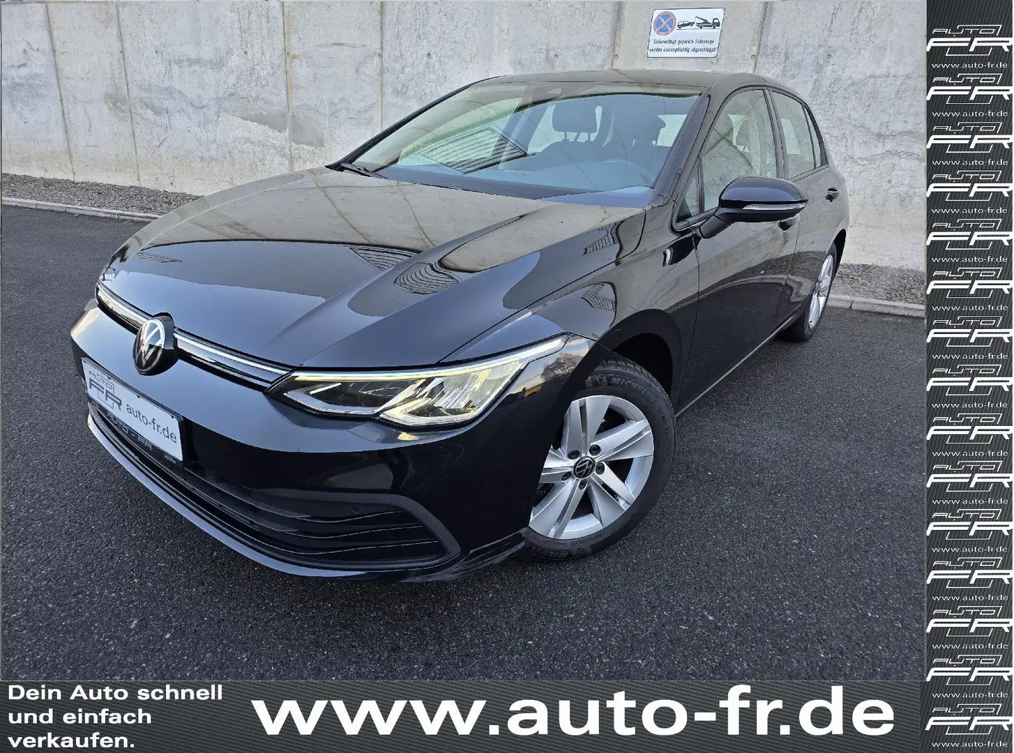 Volkswagen Golf VIII Lim.Life 2.0TDI 150PS LED Standheizung Noir - 1