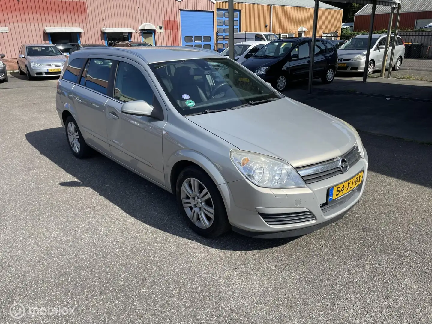 Opel Astra Wagon 1.8 Executive Grijs - 2