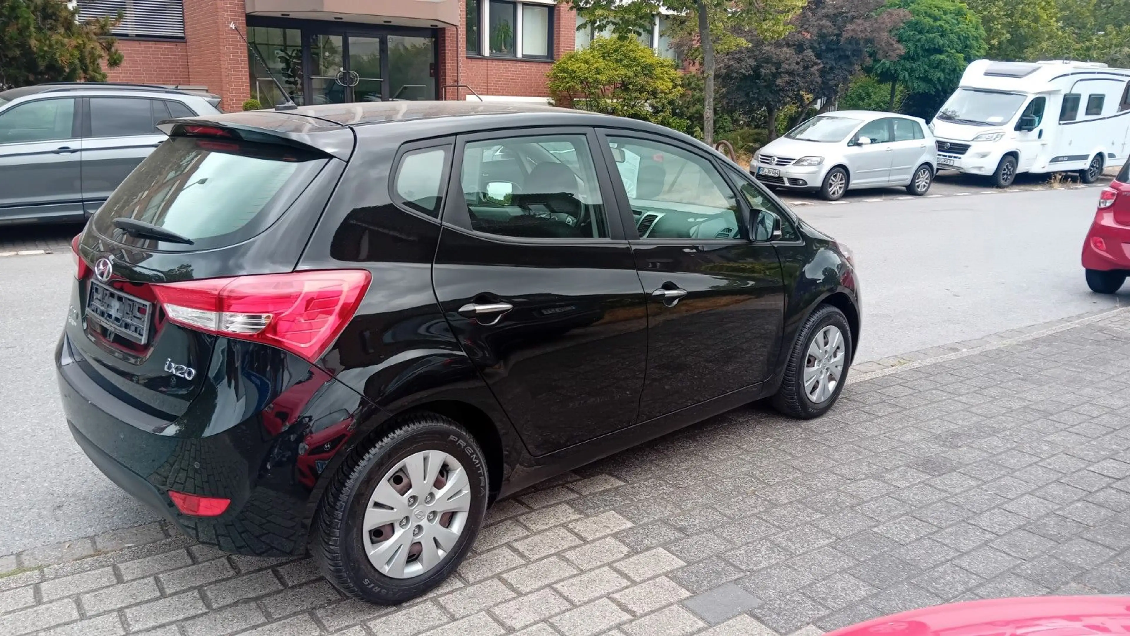 Hyundai iX20 5 Star Edition "Klima,SHZG,PDC hint." — photo 11