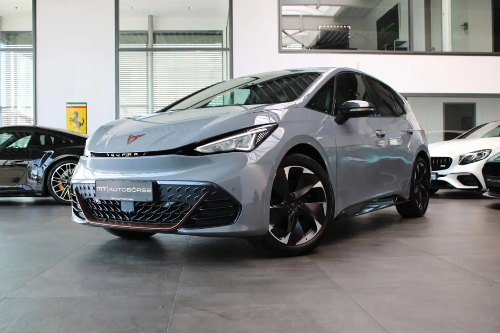 CUPRA Born 150kW 58kwh Gris - 2