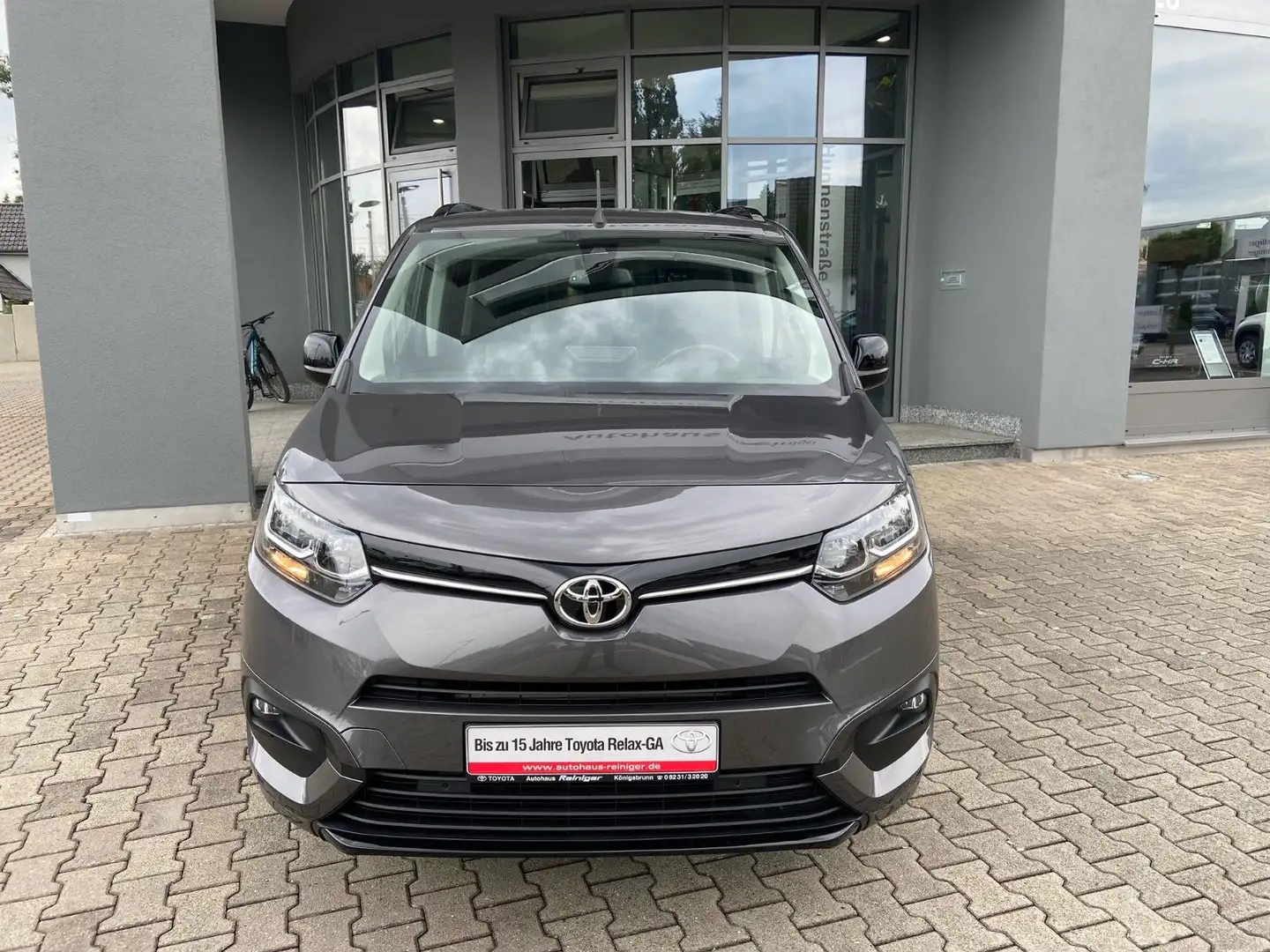 Toyota Proace Verso L1*PDC,Kamera,SHZ,Benziner* Gris - 2