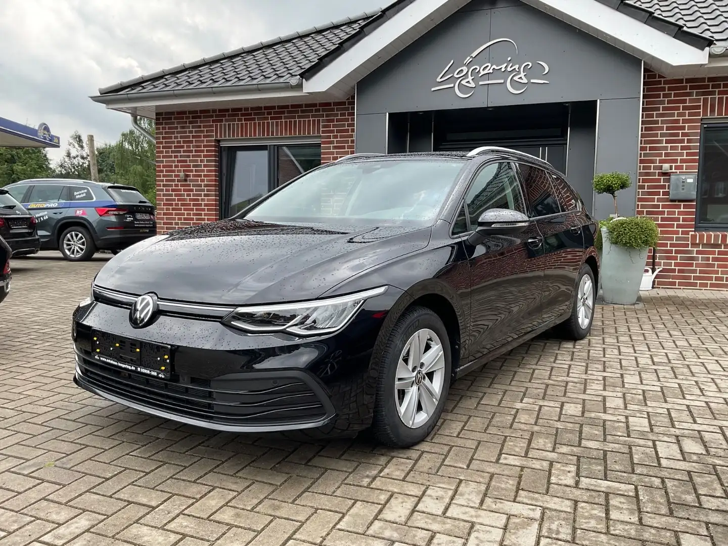 Volkswagen Golf Variant 2.0 TDI DSG Life,AHK,Navi,Kamera Schwarz - 1