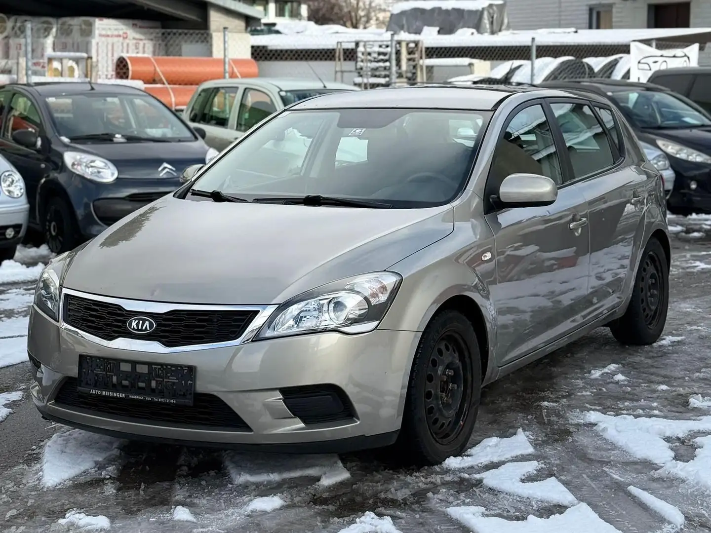 Kia Ceed / cee'd 1,6 CRDi Cool Jackpot Grau - 1