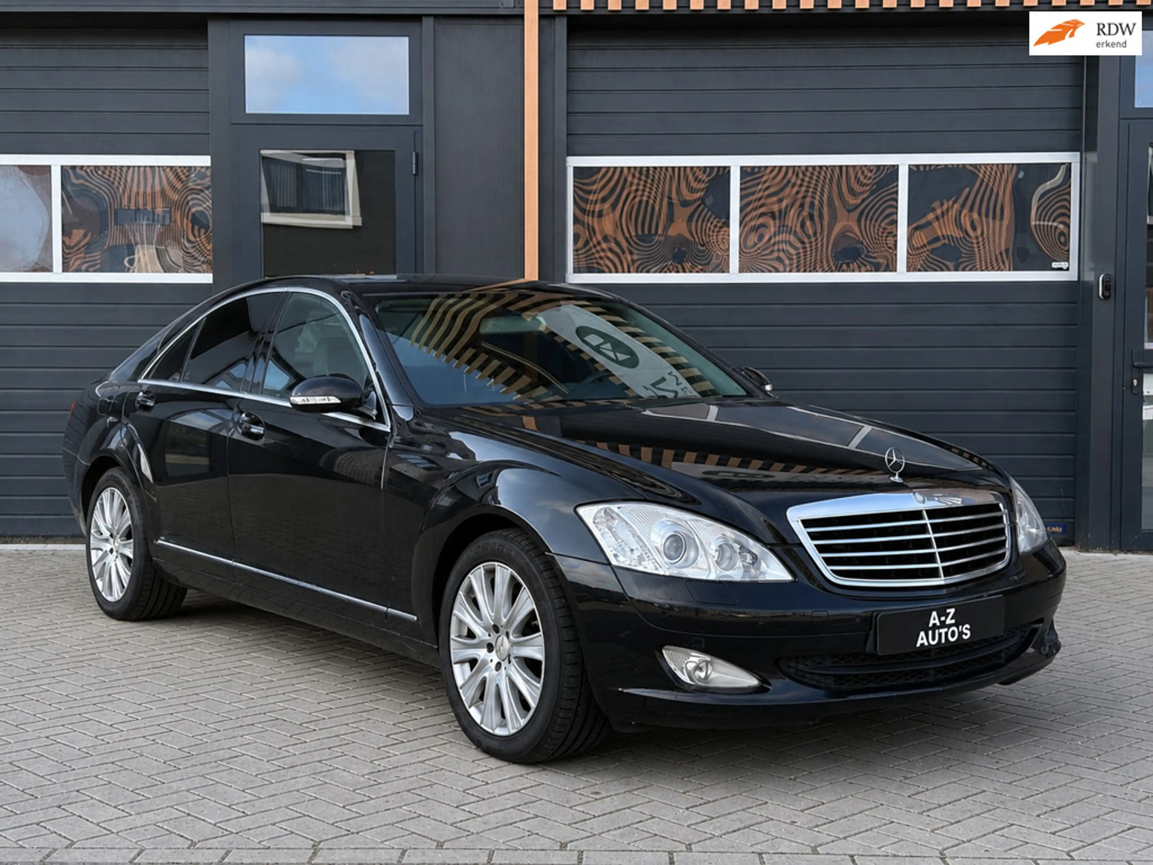 Mercedes-Benz S 320 S320 CDI V6 / PANO / DSG / MEMORY / LEDER / STOELV