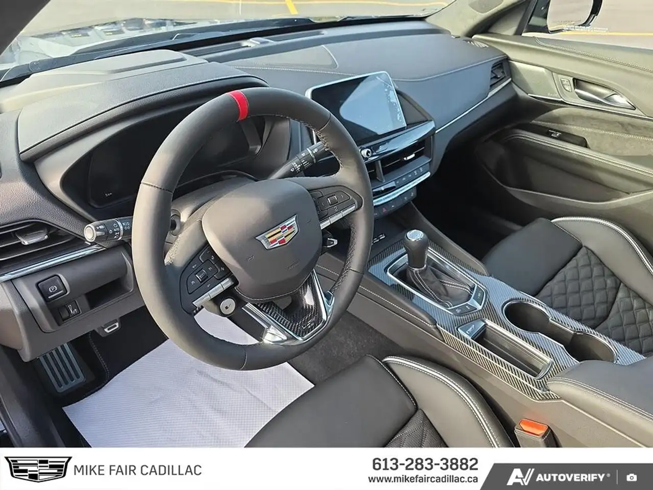 Cadillac CT4-V снимка Cadillac CT4-V