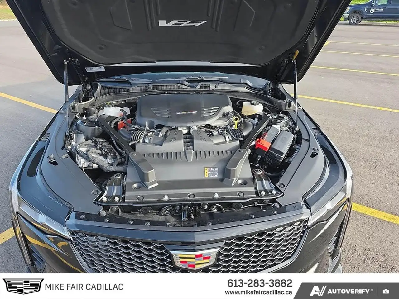 Cadillac CT4-V снимка Cadillac CT4-V