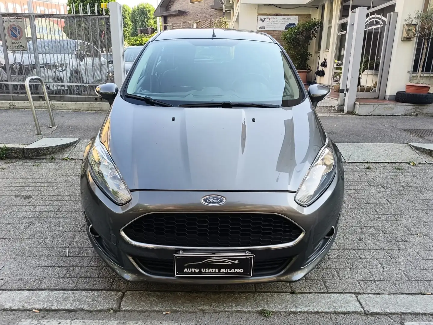 Ford Fiesta 5p 1.0 ecoboost Plus 100cv E6 Grijs - 2