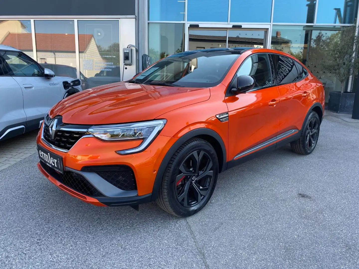 Renault Arkana 1.6 E-TECH Hybrid 145 R.S. Line E-TECH (EUR Orange - 2