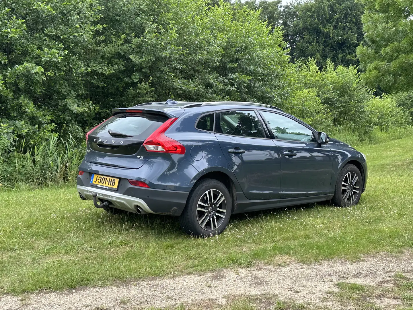 Volvo V40 Cross Country 1.5 T3 | Achterbank verwarmd | Airco (automatisch) Blauw - 2