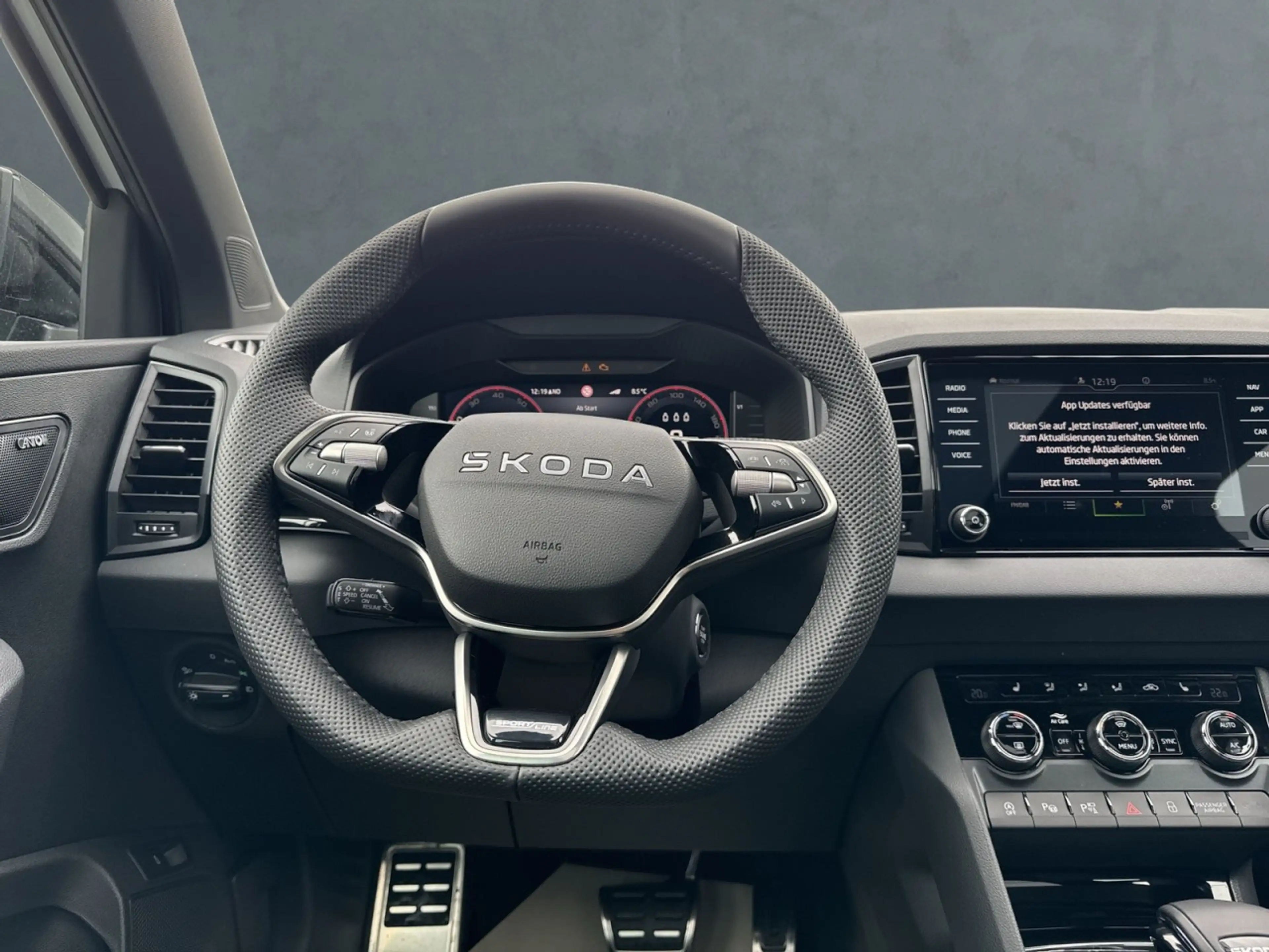 Skoda Karoq SPORTLINE 2.0TSI DSG4x4+AHK+PANO+LEDER+DCC Klima — photo 5