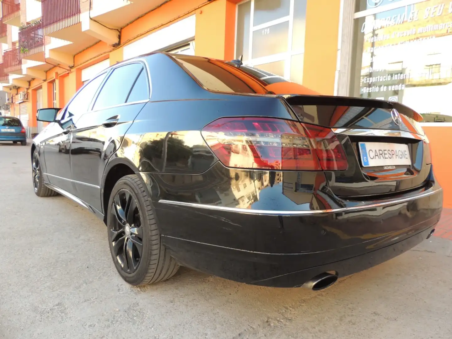 Mercedes-Benz E 350 350CDI BE Avantgarde Aut. Negro - 2