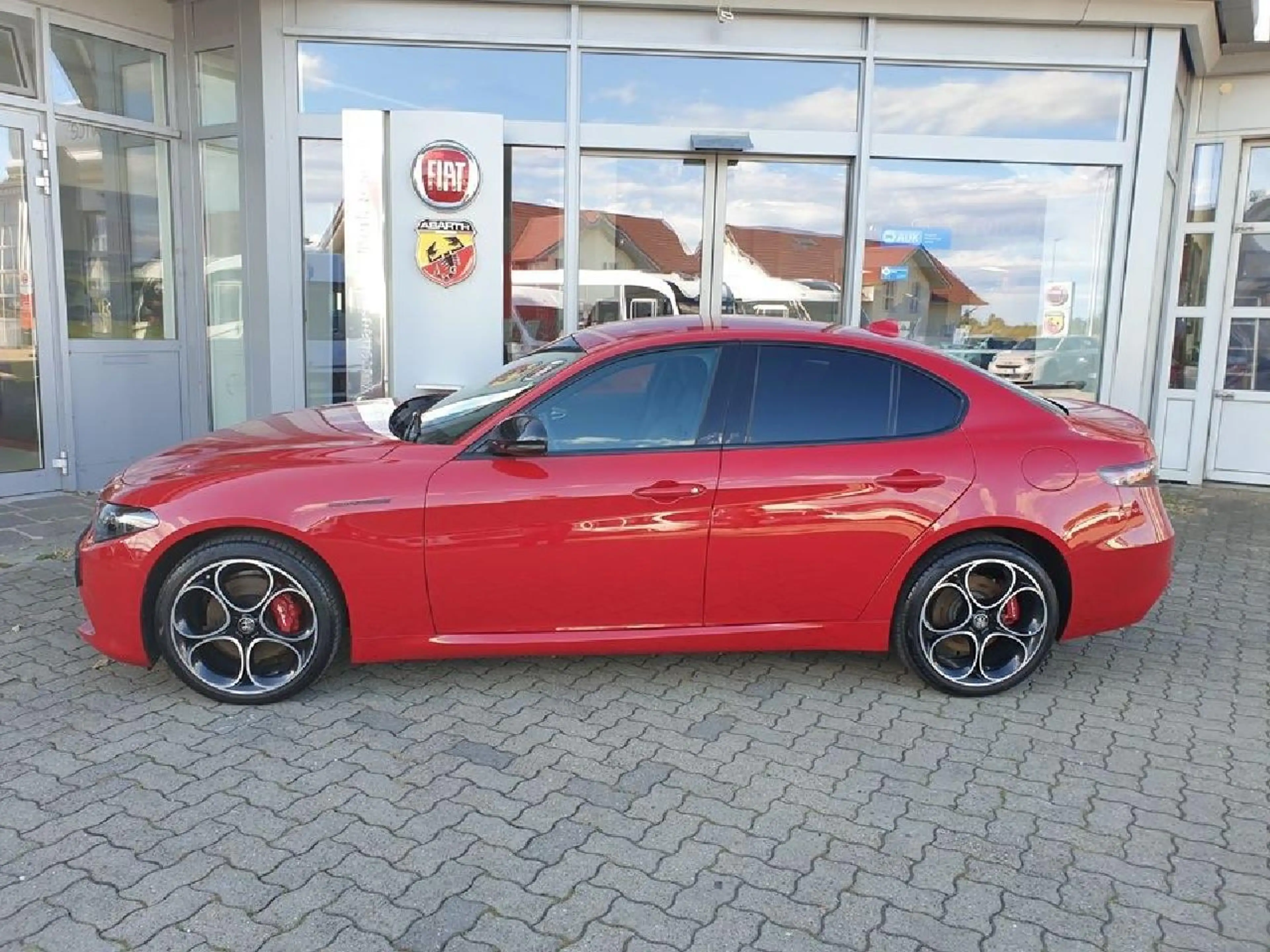 Alfa Romeo Giulia Competizione Q4 — photo 4