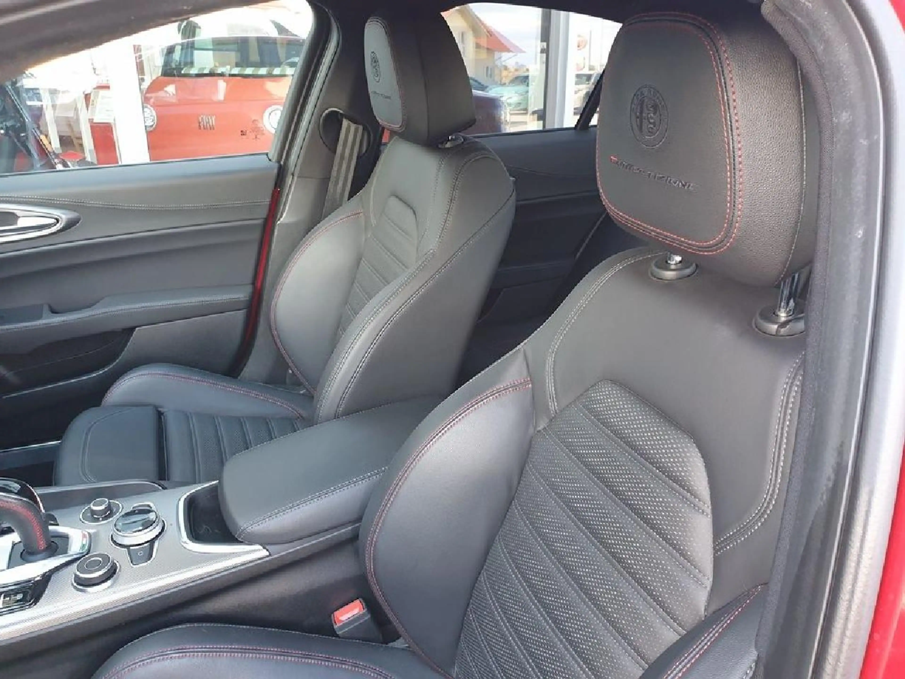 Alfa Romeo Giulia Competizione Q4 — photo 8