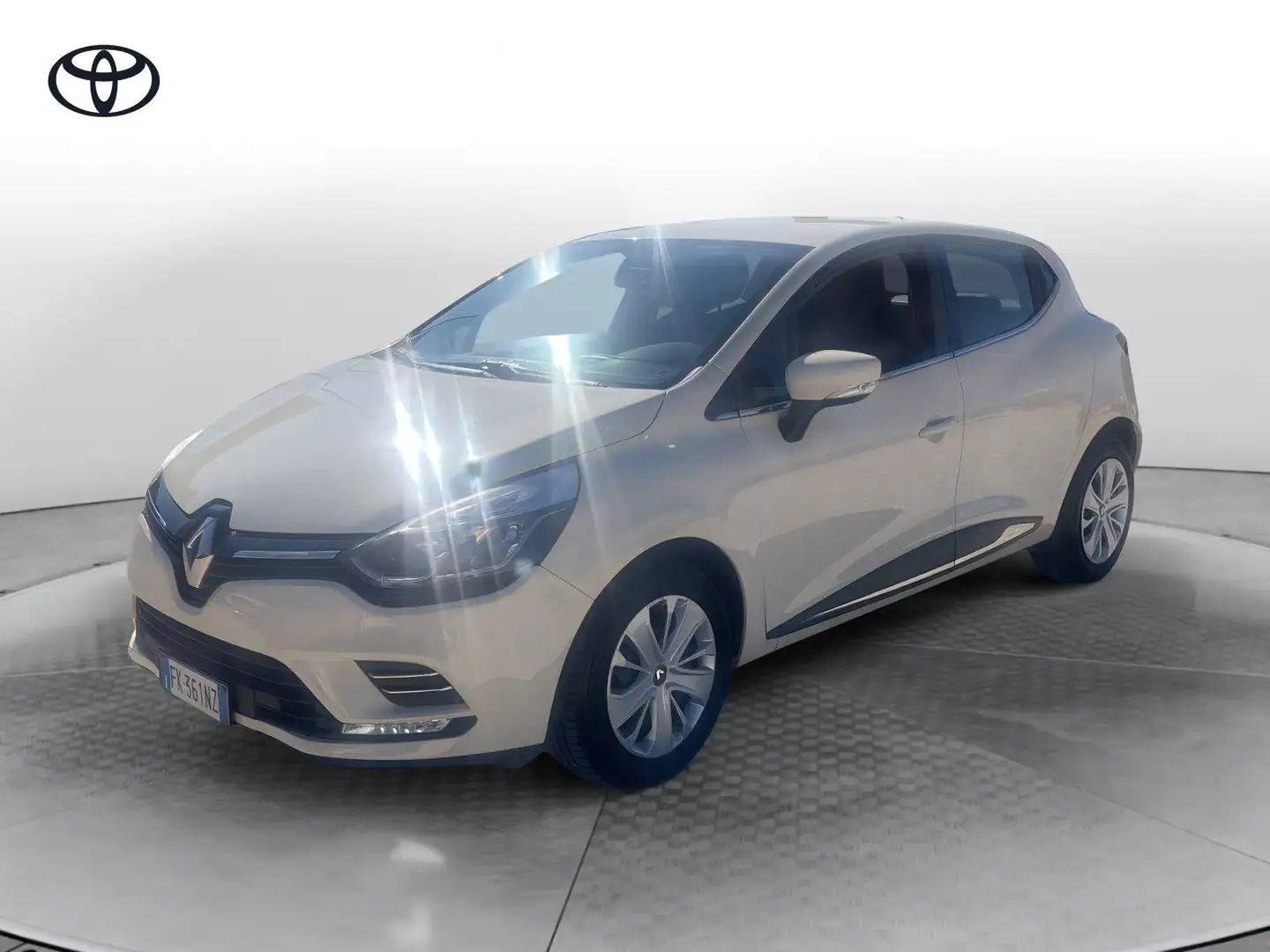 Renault Clio 1.2 75CV 5 porte Zen Beige - 1