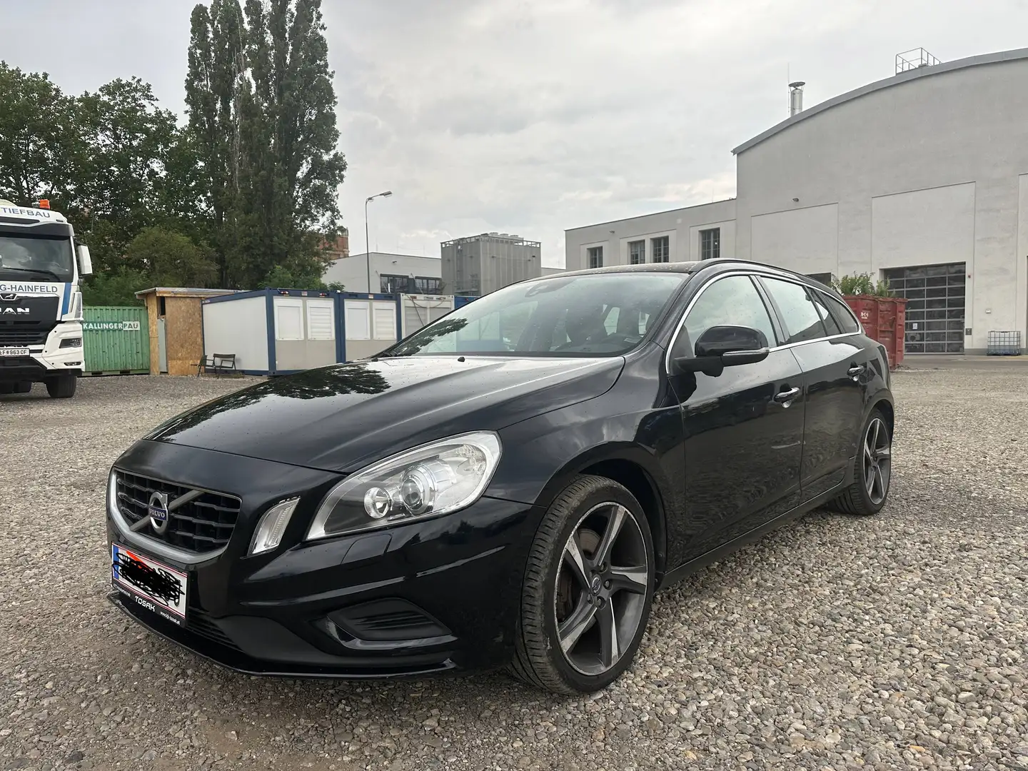 Volvo V60 R-Design Geartronic Automatik Schwarz - 1