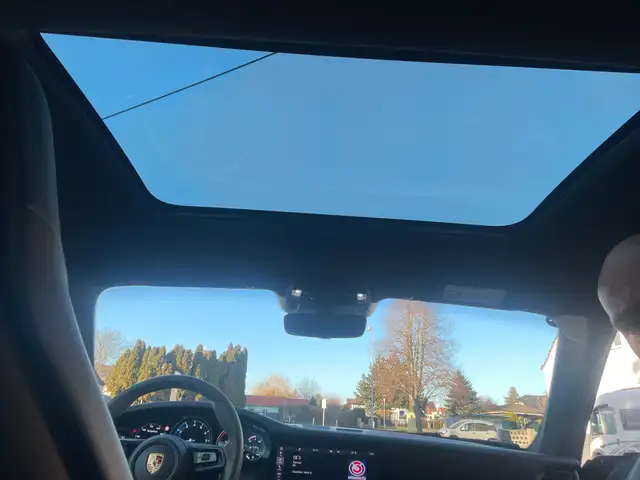 Porsche 911 992 Carrera 4 APPROVED, Autobahnkilometer Ansicht 13