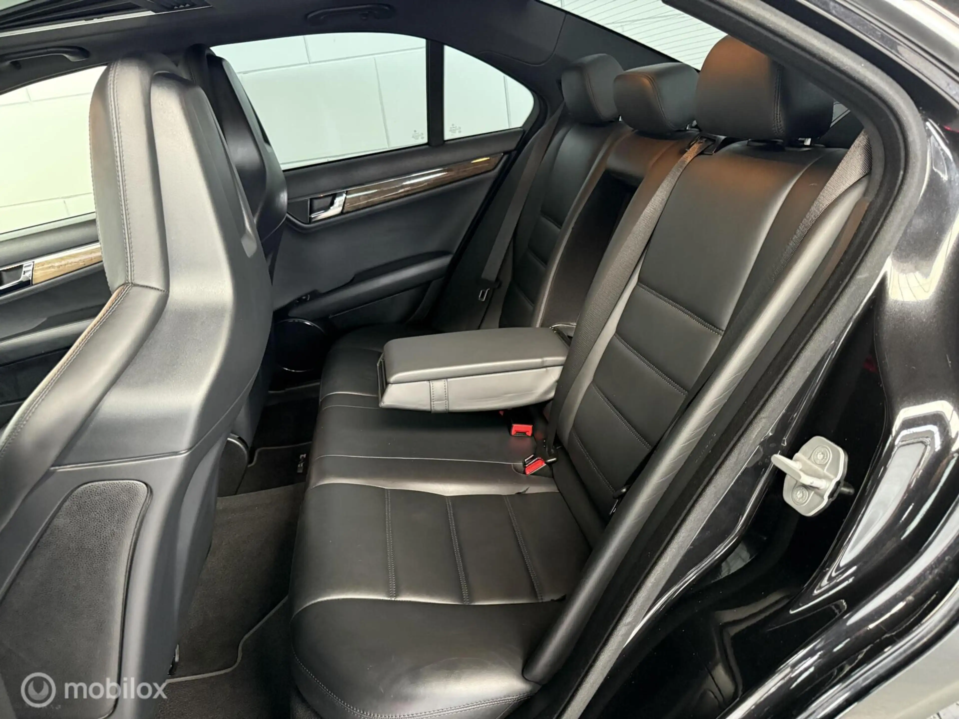 Mercedes-Benz C 63 AMG — photo 8