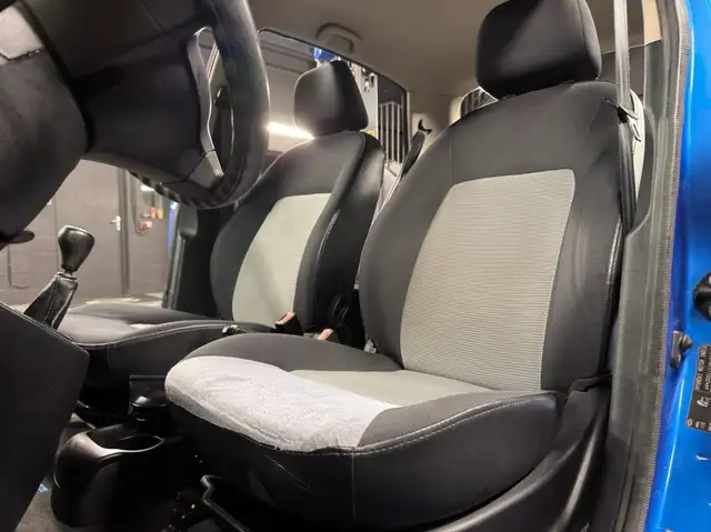 Hyundai i10 view 13