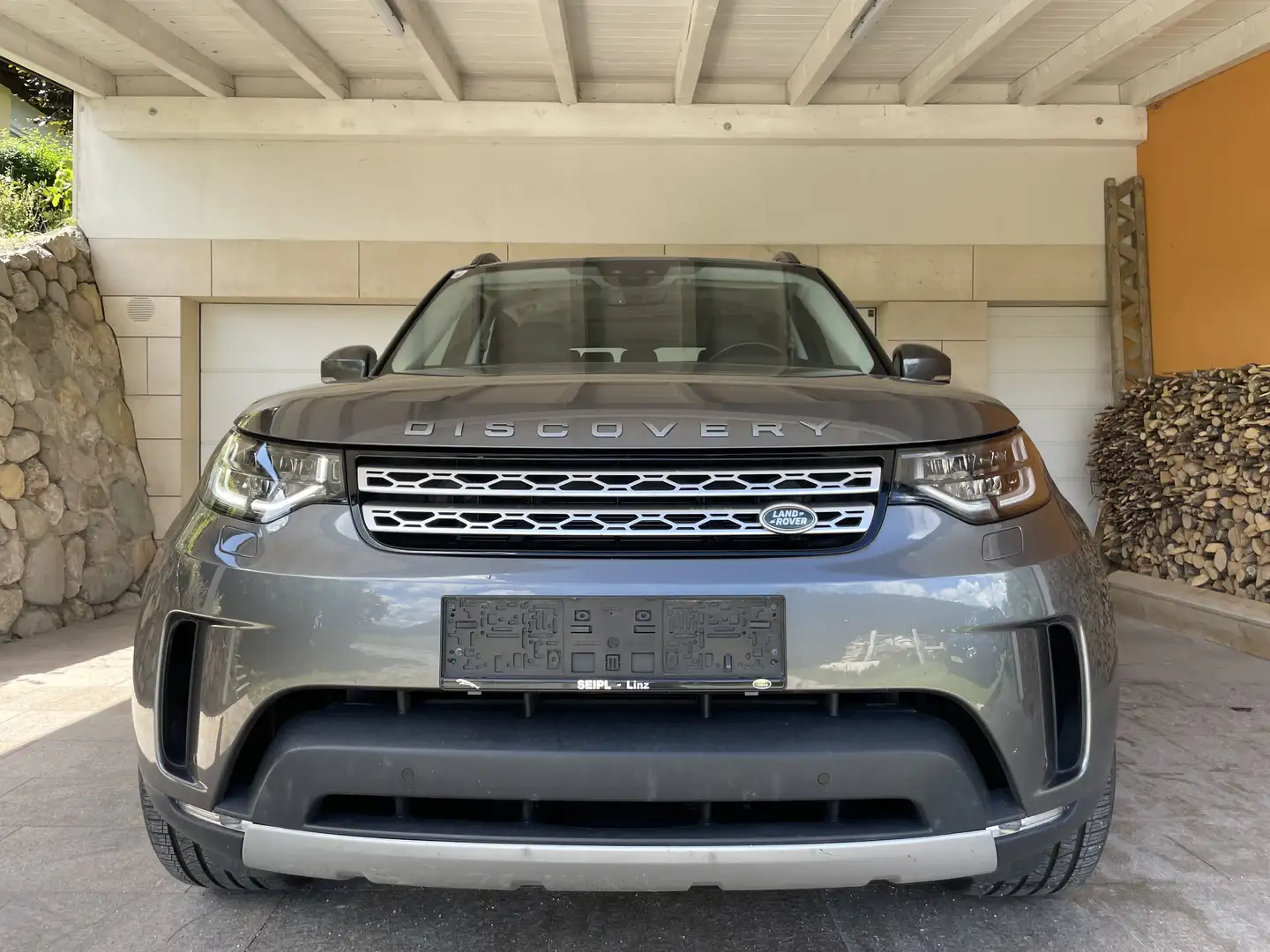 Land Rover Discovery 5 2,0 SD4 HSE Aut. Grau - 2