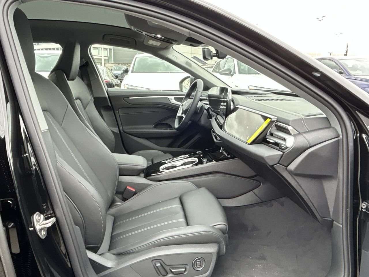 2026 Audi A6 TFSI quattro Technik WHERE TIMELESS DESIGN MEETS M thumb 33