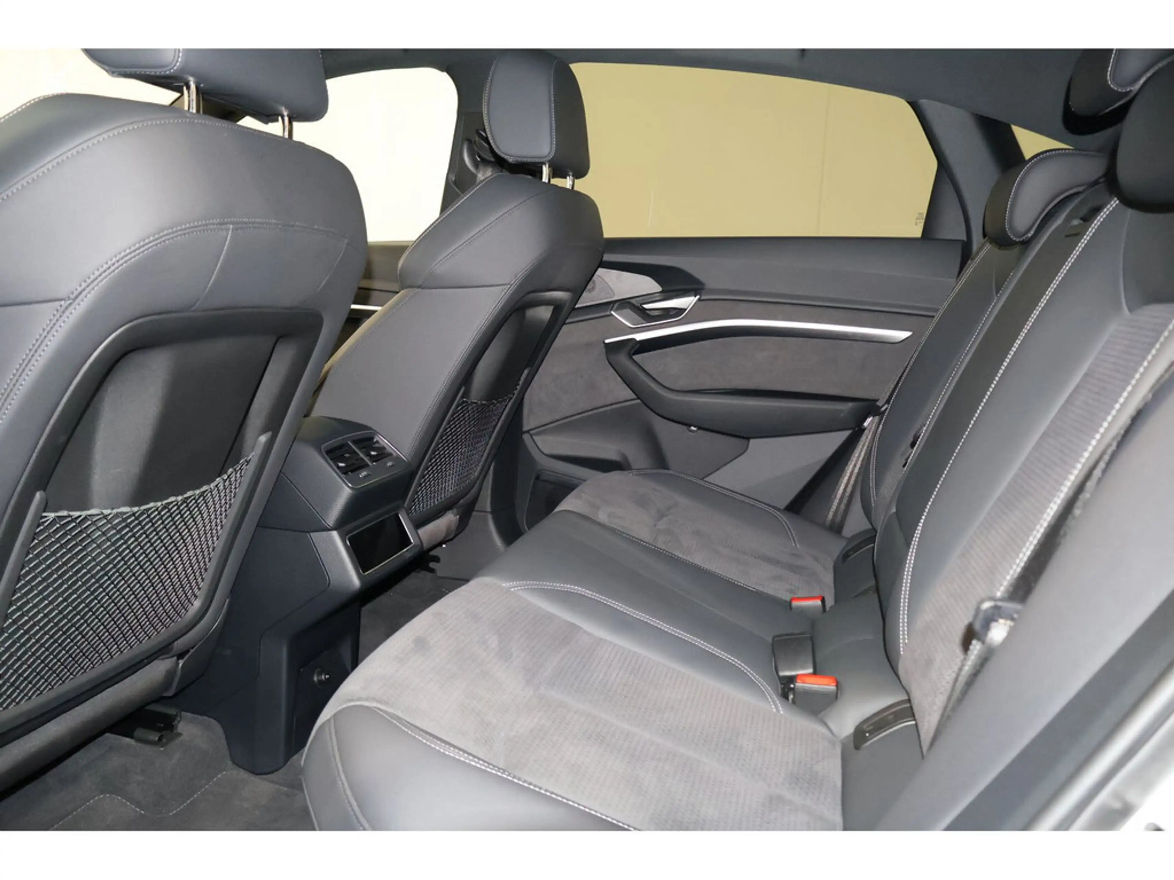 Audi Q8 Sportback 50 quattro S line B&O*SH*Matrix e-t — photo 12